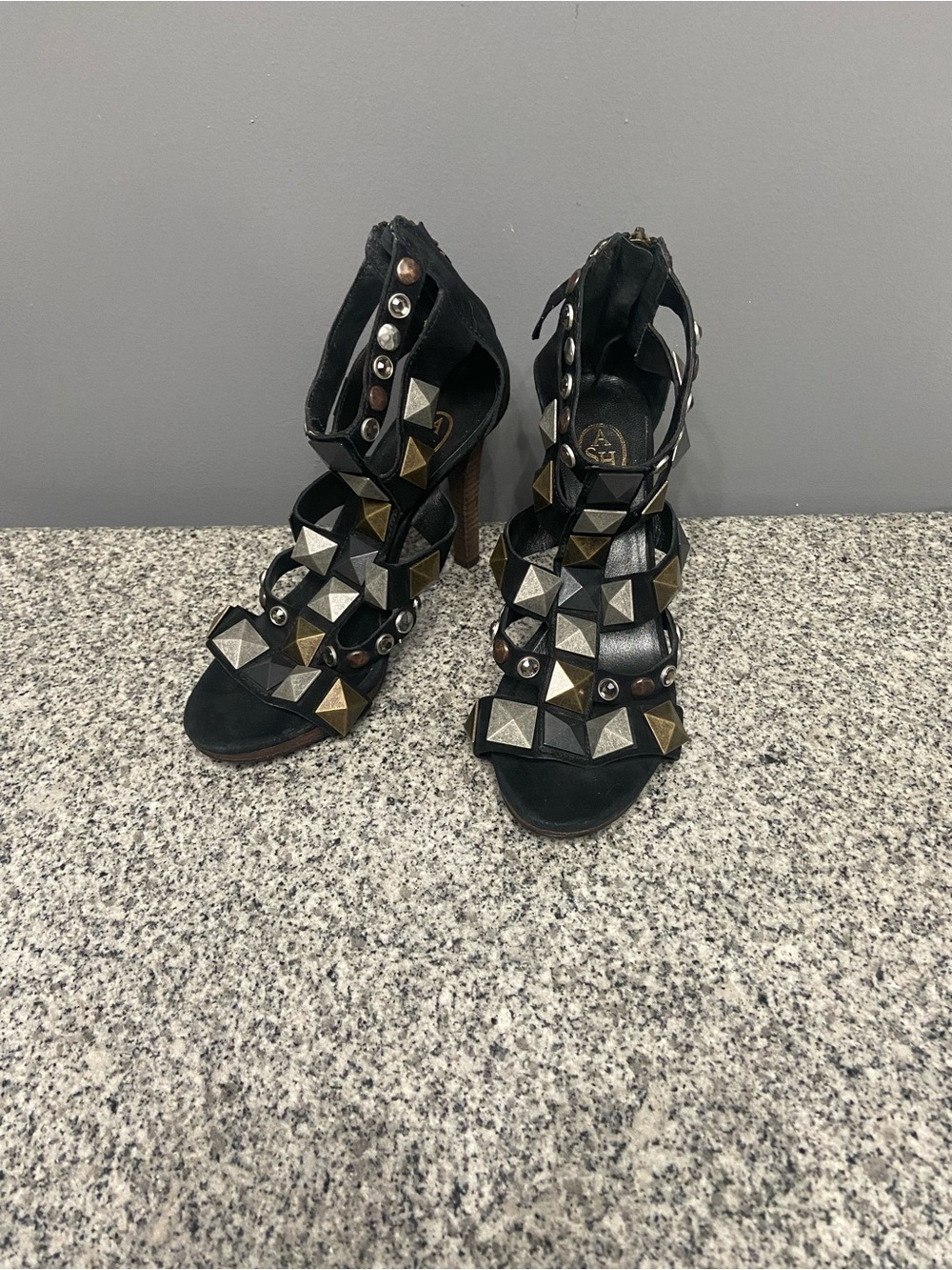ASH Onyx Black Studded Gladiator Cage Heel/Sandal Womens 38.5 US 8.5  Pyramid 4"